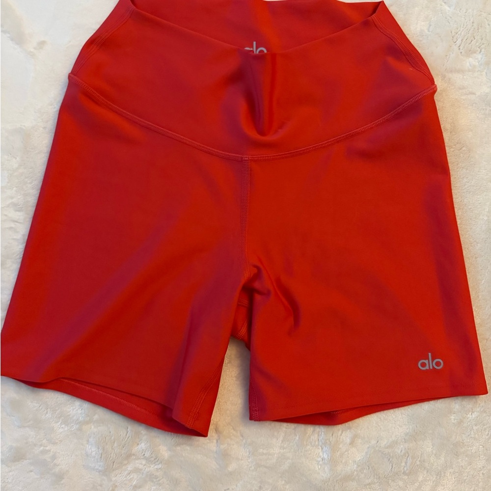 ALO Yoga Red Hot Summer 5” Airlift Energy Shorts